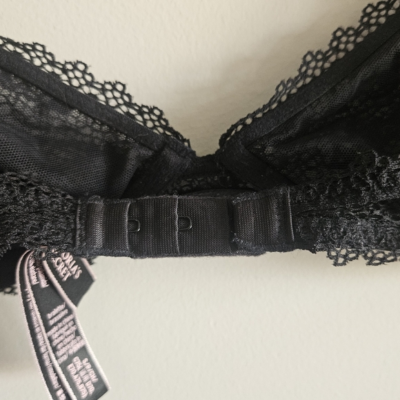 Victoria's Secret Lace Black Bra Bralette Size Small - Picture 4 of 4